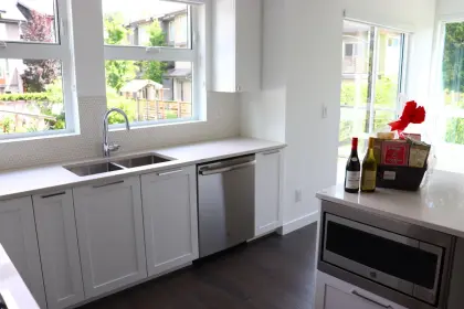 10 856 Orwell Street, North Vancouver, BC, North vancouver — Townhouse for sale