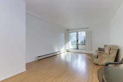 210 13316 Old Yale Road, Surrey, BC, Surrey — Apartment/Condo for sale
