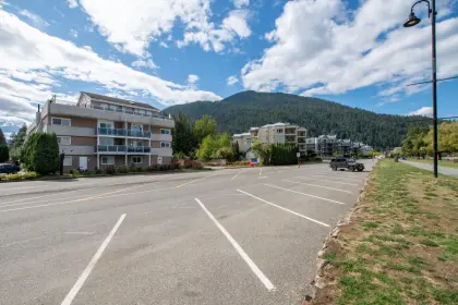 4 450 Esplanade Avenue, Harrison Hot Springs, BC, Harrison hot springs — Apartment/Condo for sale