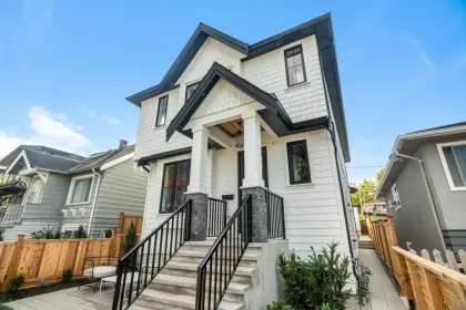 2728 Kitchener Street, Vancouver, BC, Vancouver — Half Duplex for sale