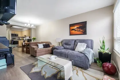 201 3423 E Hastings Street, Vancouver, BC, Vancouver — Apartment/Condo for sale