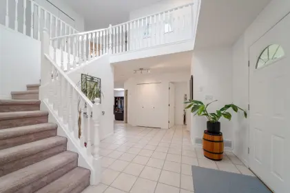 18041 63 Avenue, Surrey, BC, Surrey — Single Family Residence for sale