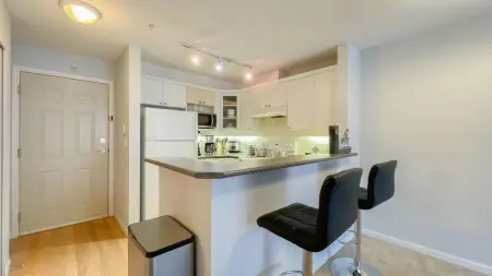 238 5600 Andrews Road, Richmond, BC, Richmond — Apartment/Condo for sale