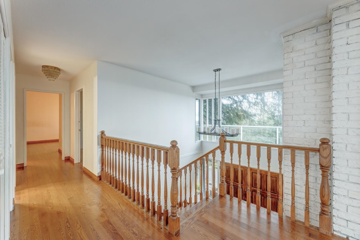 Family Room Photo of 1380 Burnside Road, West Vancouver, BC