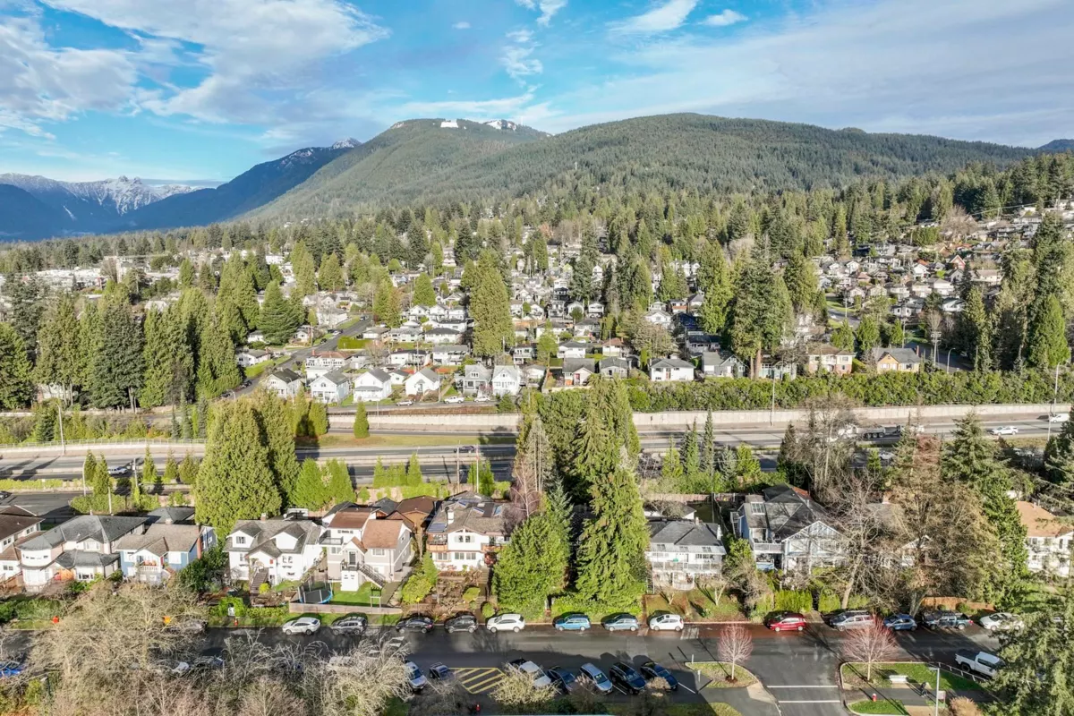 Family Room Photo of 234 E 24th Street, North Vancouver, BC
