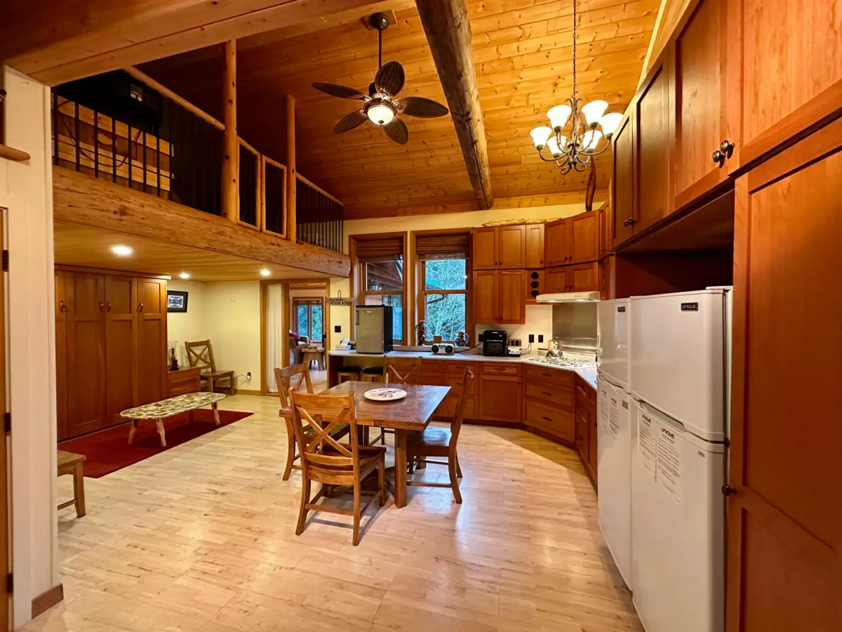 Bedroom 2 Photo of SUB 12 SEC 8 Harrison River, Harrison Hot Springs, BC