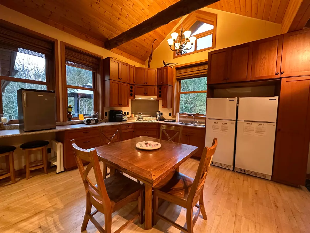 Bedroom 3 Photo of SUB 12 SEC 8 Harrison River, Harrison Hot Springs, BC