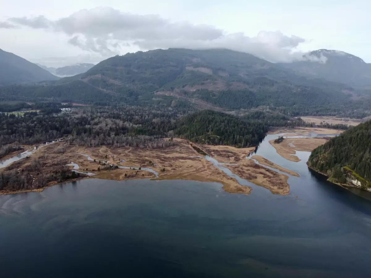 Hallway Photo of SUB 12 SEC 8 Harrison River, Harrison Hot Springs, BC