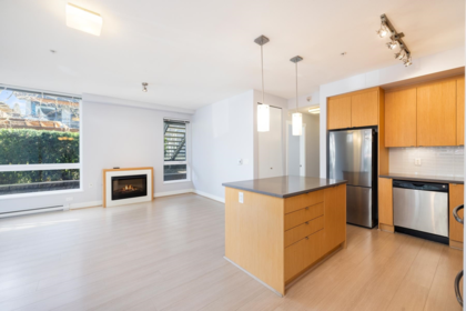 Breakfast Nook Photo of 121 735 W 15th Street, North Vancouver, BC