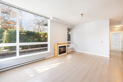 Office / Den Photo of 121 735 W 15th Street, North Vancouver, BC