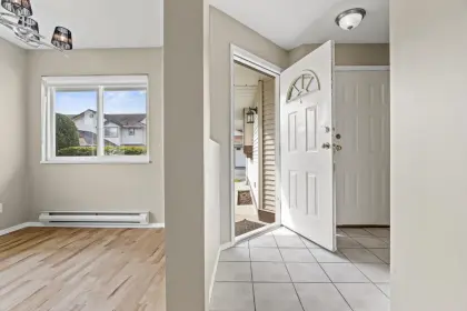 13 46349 Cessna Drive, Chilliwack, BC, Chilliwack — Townhouse for sale