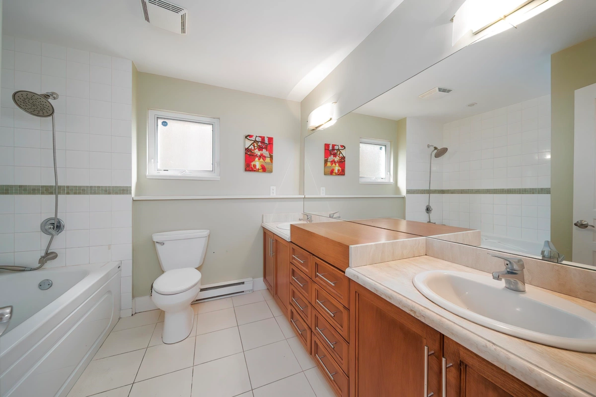 Entry Foyer Photo of 2862 W 22nd Avenue, Vancouver, BC