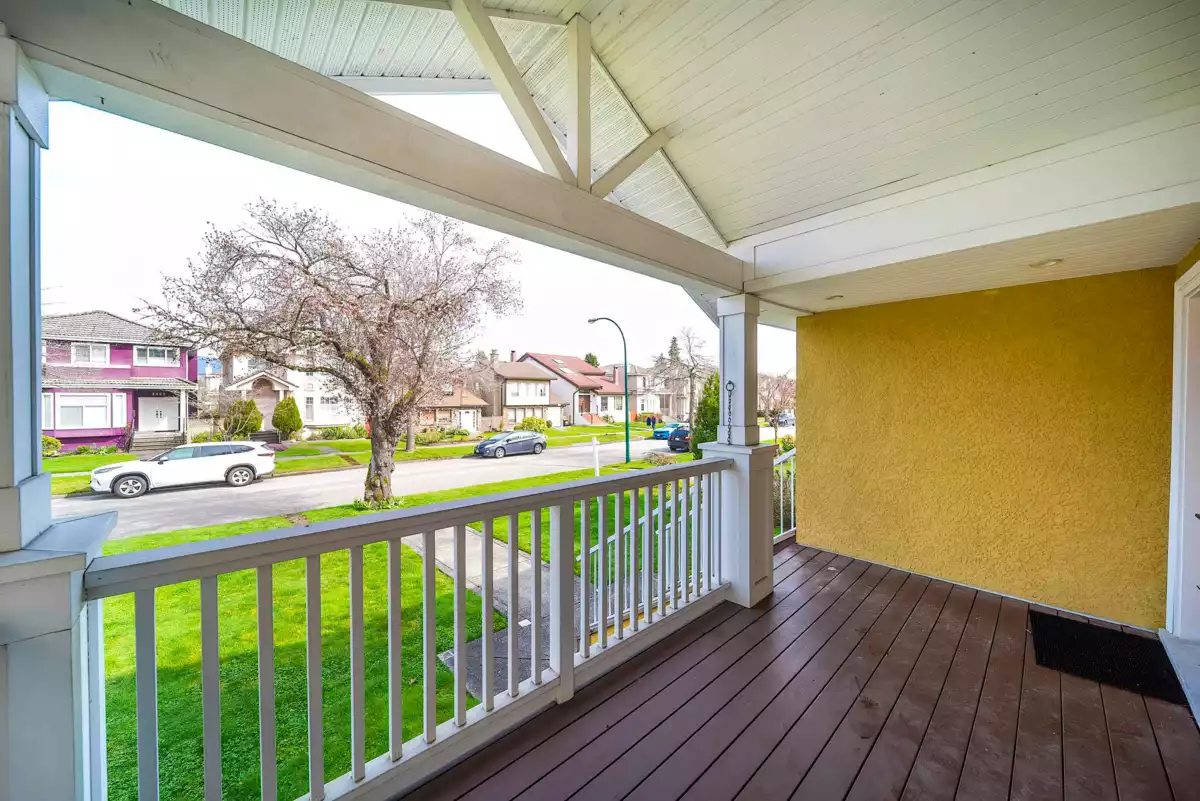 Living Room Photo of 2862 W 22nd Avenue, Vancouver, BC