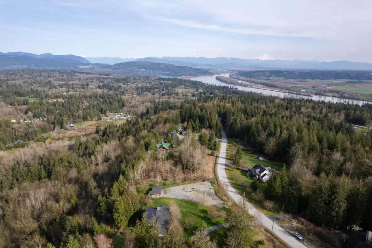 Primary Bathroom Photo of 10230 Rolley Crescent, Maple Ridge, BC