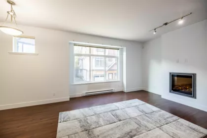 112 6299 144 Street, Surrey, BC, Surrey — Townhouse for sale