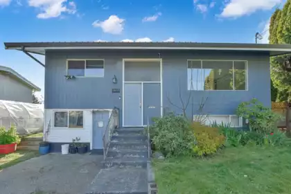 10113 Manor Drive, Chilliwack, BC, Little Mountain — 3 bed single family residence for sale