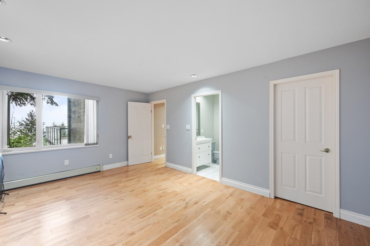 Basement Recreation Room Photo of 1151 Millstream Road, West Vancouver, BC