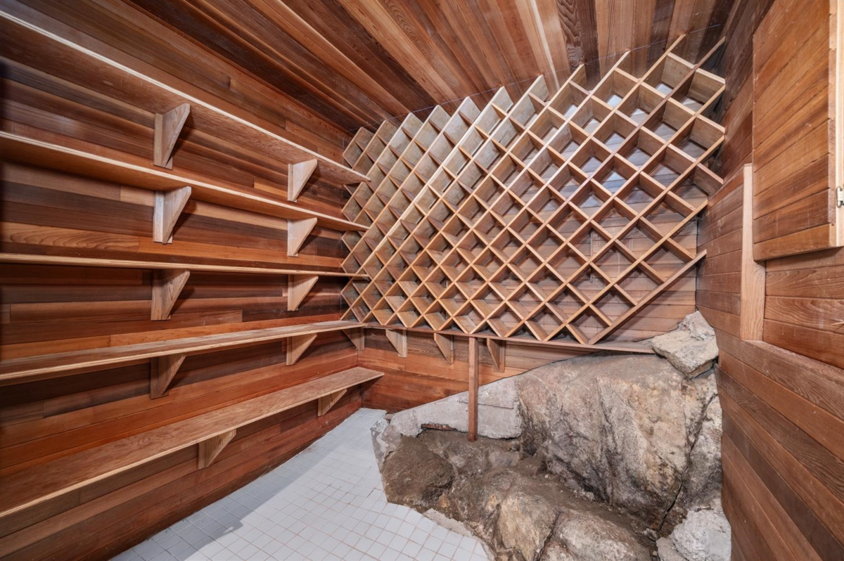 Outdoor Deck Photo of 1151 Millstream Road, West Vancouver, BC