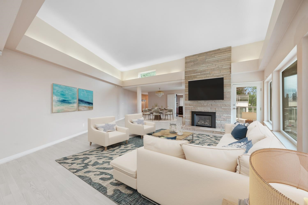 Primary Bathroom Photo of 1151 Millstream Road, West Vancouver, BC