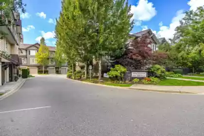 44 4967 220 Street, Langley, BC, Langley — Townhouse for sale