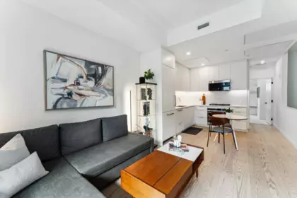 117 650 E 2nd Street, North Vancouver, BC, North vancouver — Apartment/Condo for sale