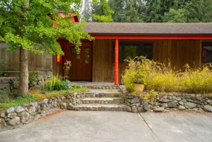 1170 Flume Road, Roberts Creek, BC, Roberts Creek — Single Family Residence for sale