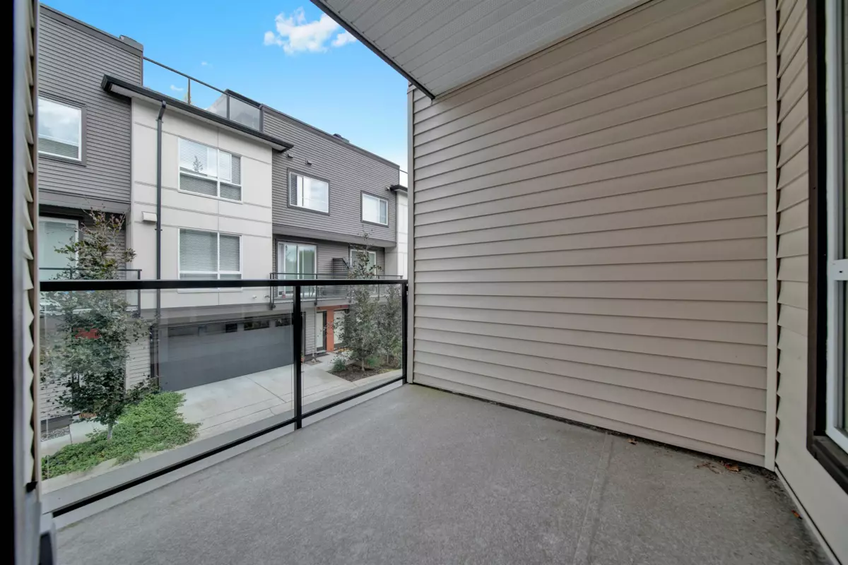 Kitchen Island Photo of 2 7288 188 Street, Surrey, BC