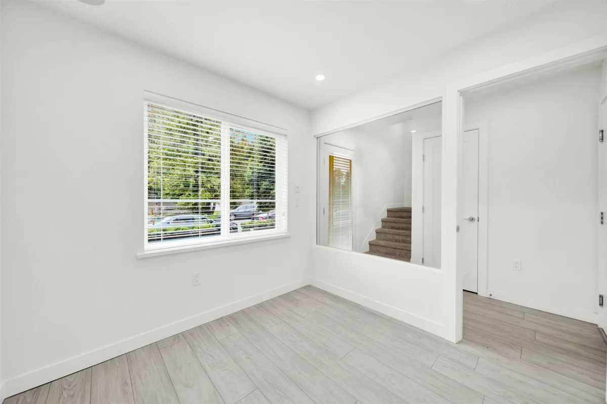 Kitchen Photo of 2 7288 188 Street, Surrey, BC
