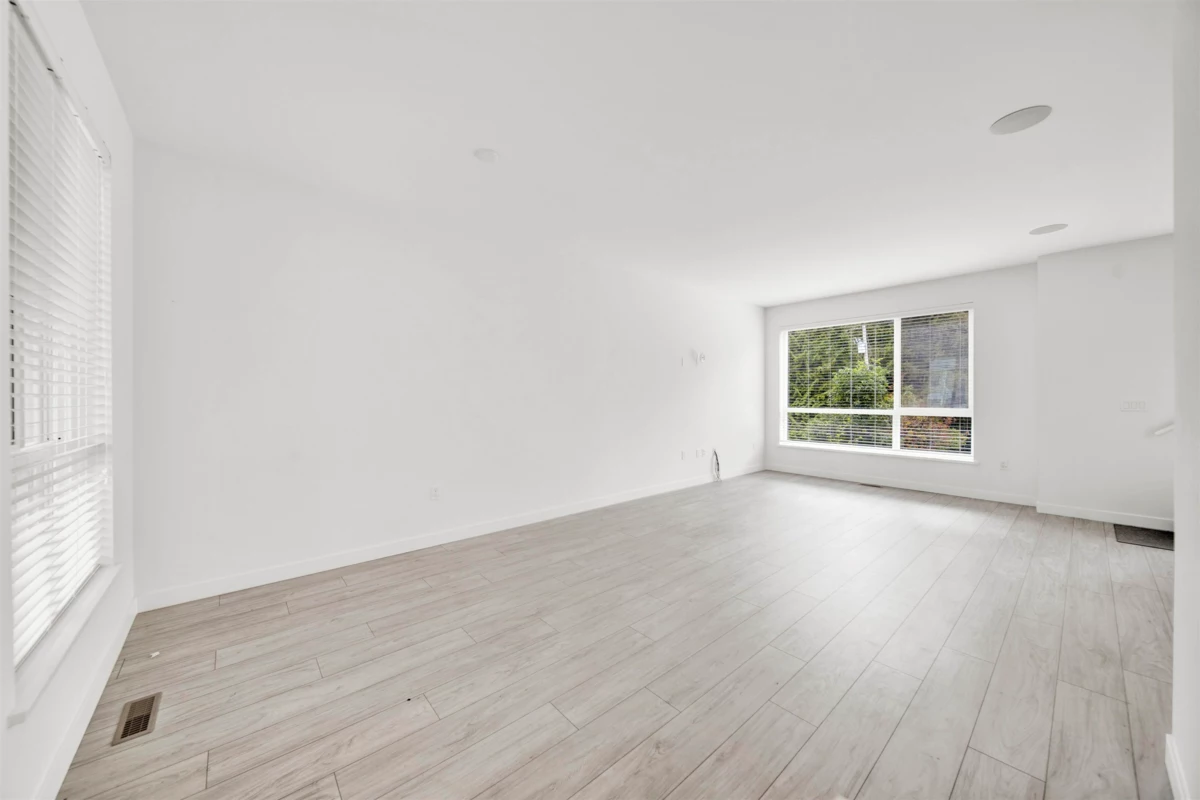 Primary Bathroom Photo of 2 7288 188 Street, Surrey, BC