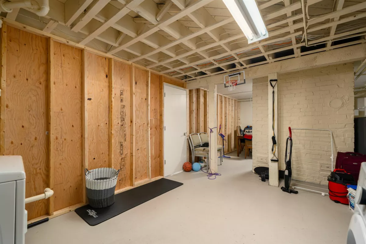 Backyard Photo of 1371 Mathers Avenue, West Vancouver, BC