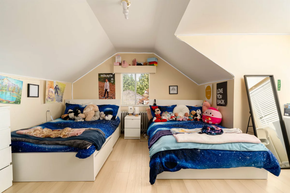 Entry Foyer Photo of 1371 Mathers Avenue, West Vancouver, BC