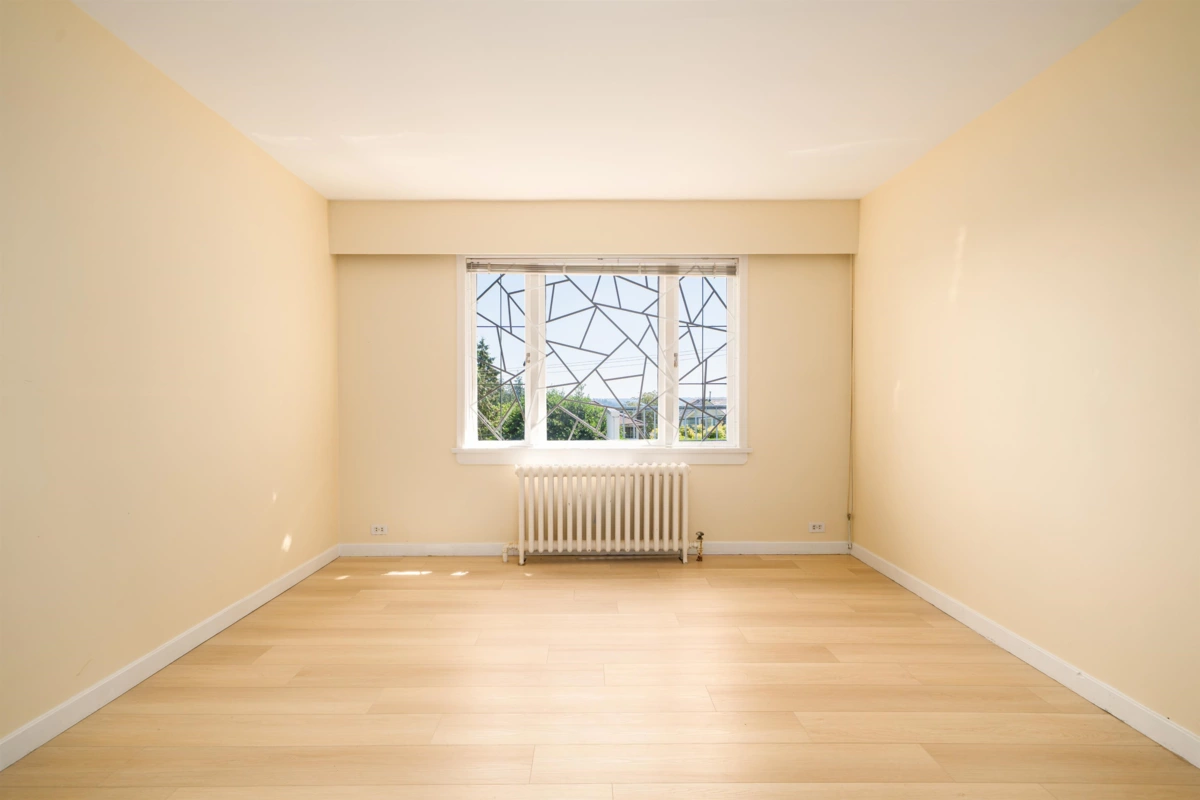 Kitchen Photo of 1371 Mathers Avenue, West Vancouver, BC