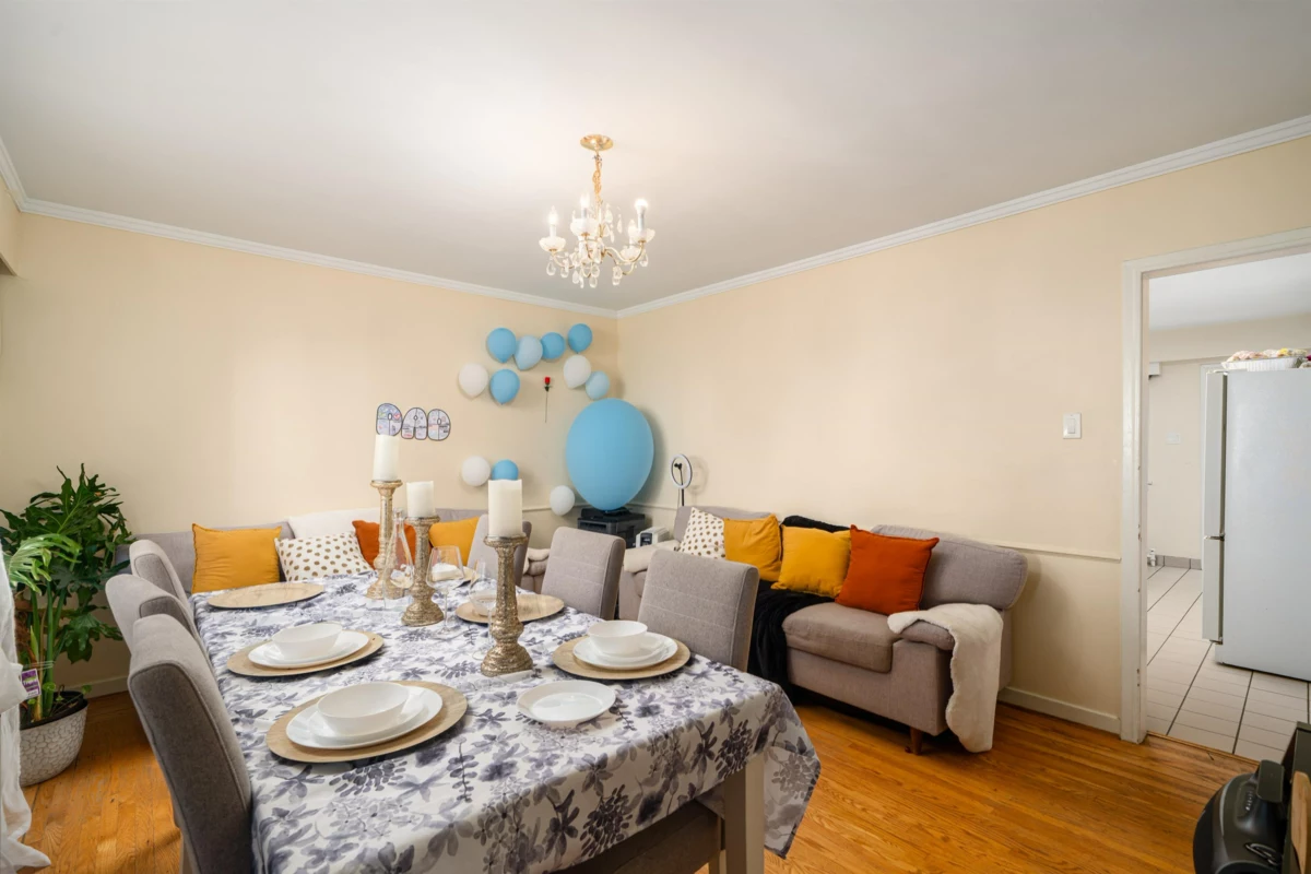 Loft / Bonus Room Photo of 1371 Mathers Avenue, West Vancouver, BC