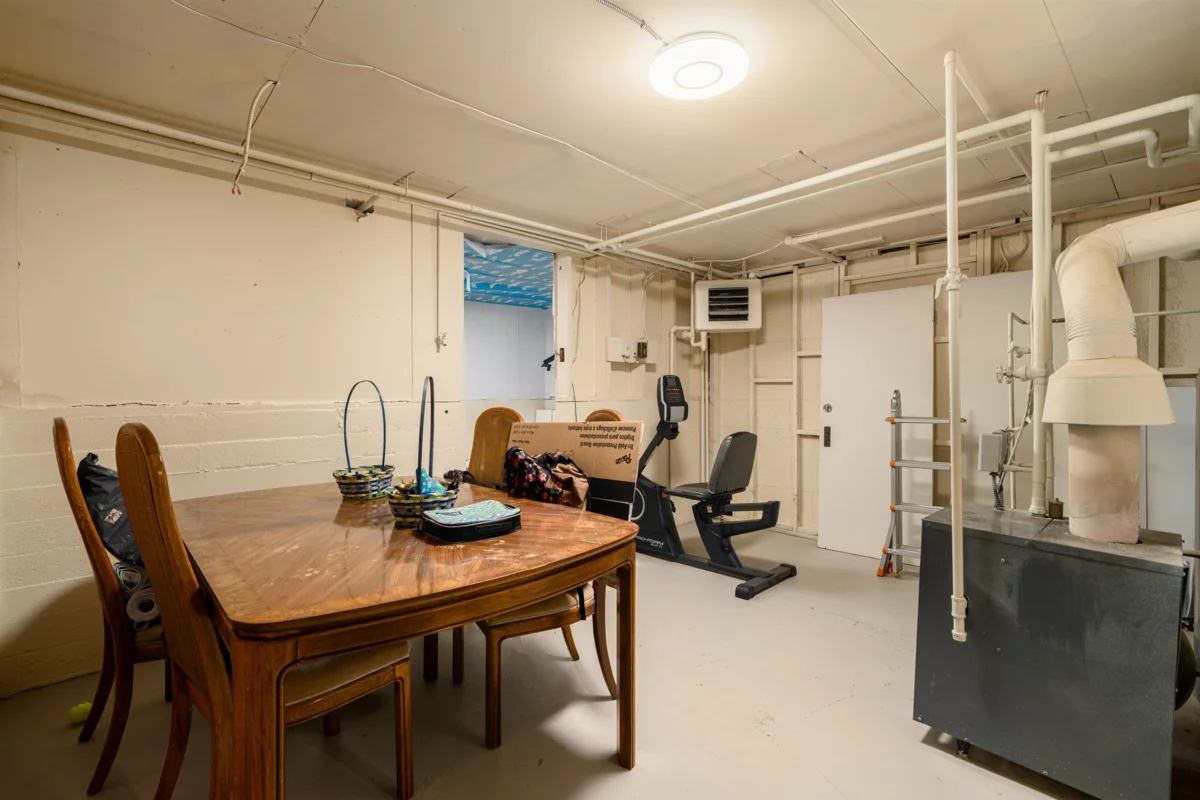 Outdoor Deck Photo of 1371 Mathers Avenue, West Vancouver, BC