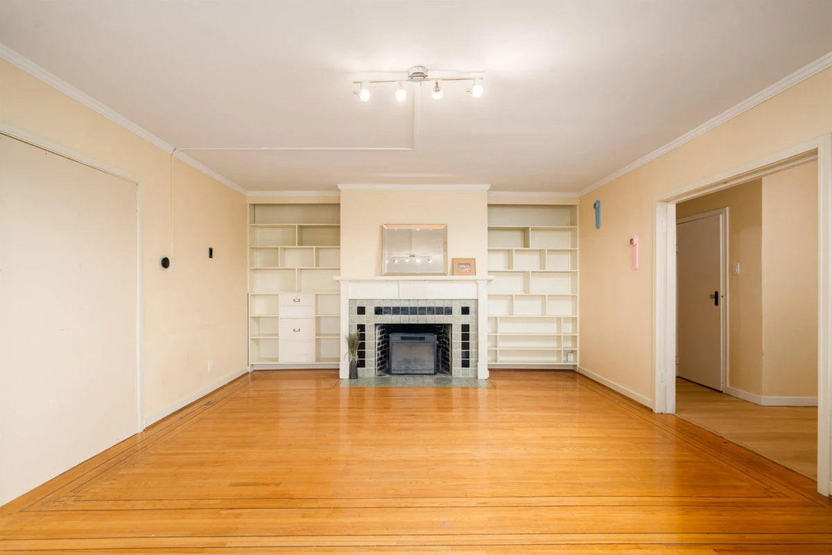 Pantry Photo of 1371 Mathers Avenue, West Vancouver, BC