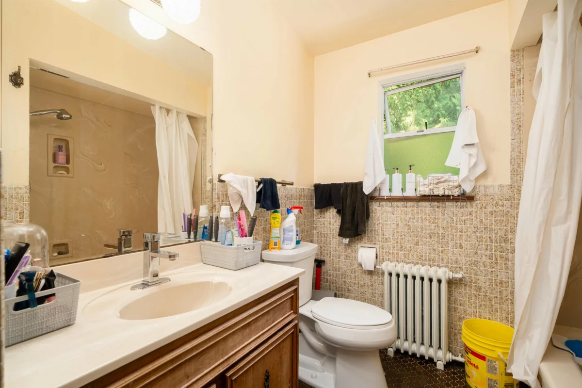 Staircase Photo of 1371 Mathers Avenue, West Vancouver, BC