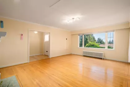 Primary Bedroom Photo of 1371 Mathers Avenue, West Vancouver, BC
