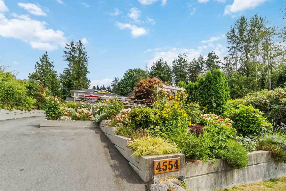 Family Room Photo of 4554 Belcarra Bay Road, Belcarra, BC