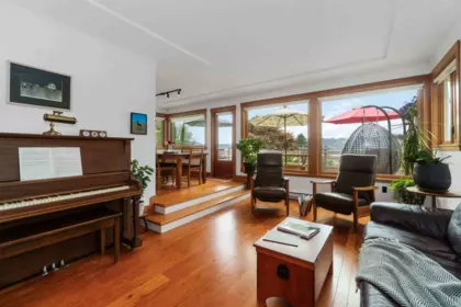 Breakfast Nook Photo of 4554 Belcarra Bay Road, Belcarra, BC