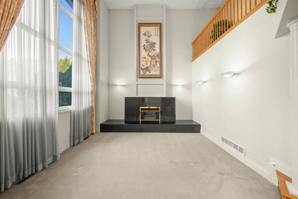 Dining Area Photo of 4620 Granville Avenue, Richmond, BC