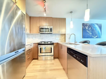 605 7117 Elmbridge Way, Richmond, BC, Richmond — Apartment/Condo for sale