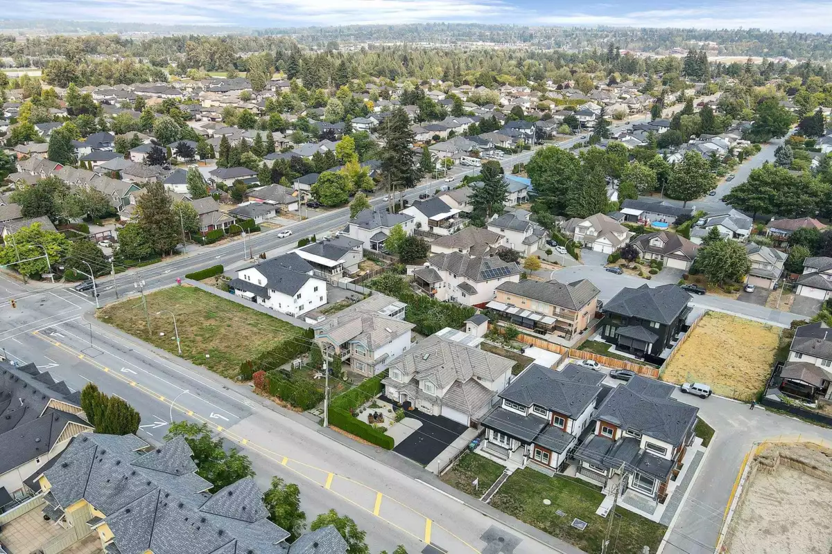 Family Room Photo of 5950 168th Street, Surrey, BC