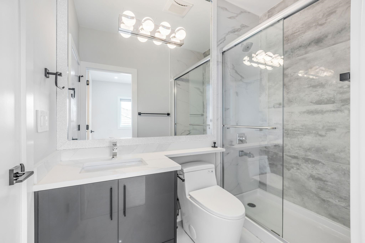 Hallway Photo of 5950 168th Street, Surrey, BC