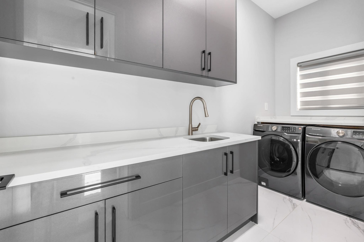 Laundry Room Photo of 5950 168th Street, Surrey, BC