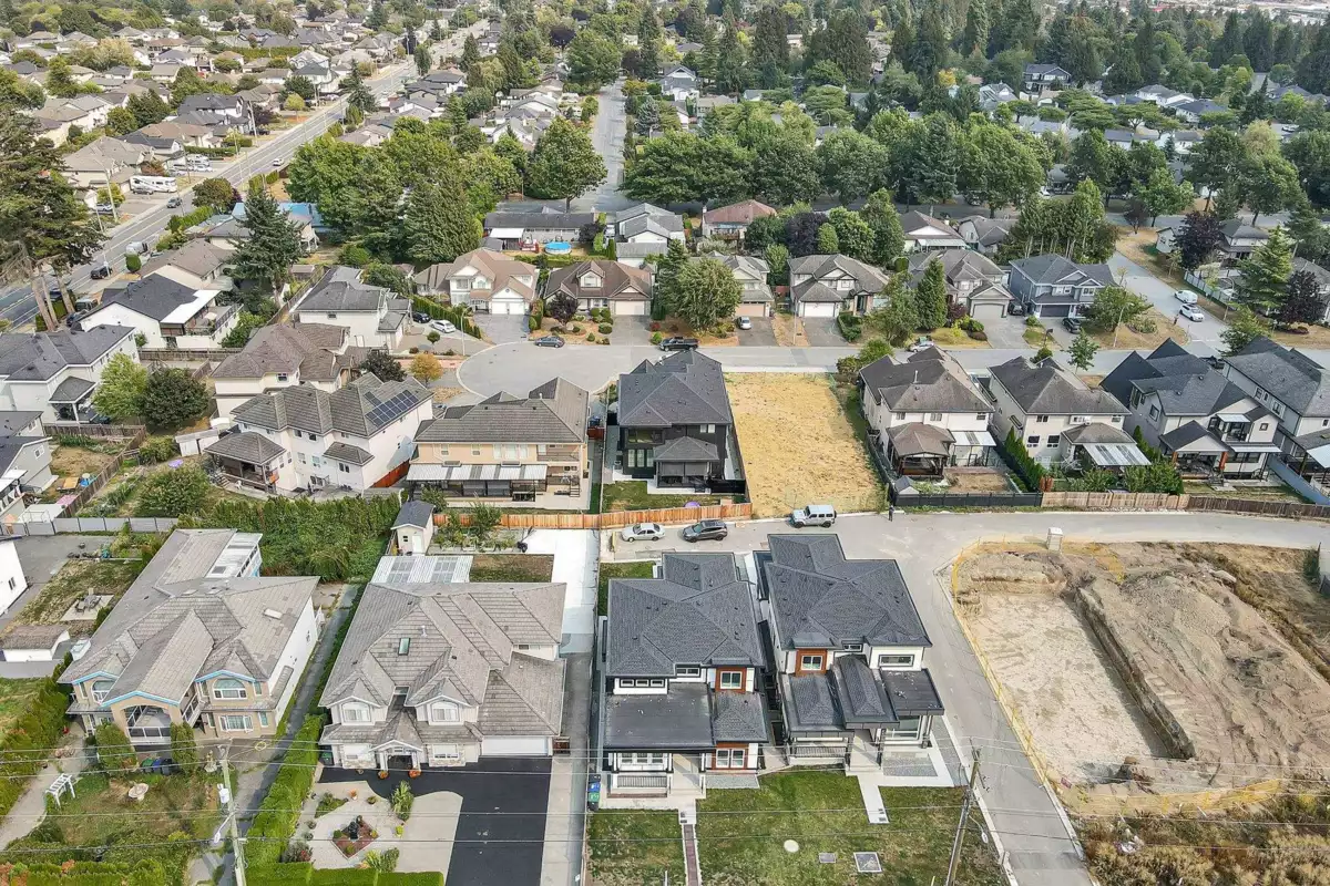 Living Room Photo of 5950 168th Street, Surrey, BC