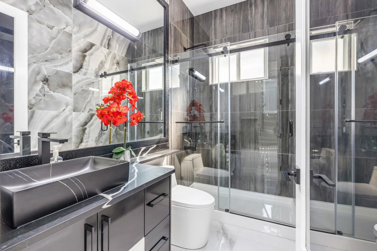 Mudroom Photo of 5950 168th Street, Surrey, BC