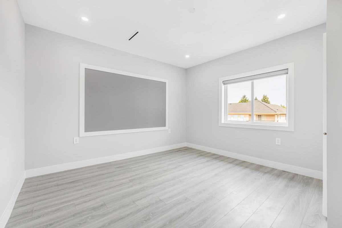 Swimming Pool Photo of 5950 168th Street, Surrey, BC