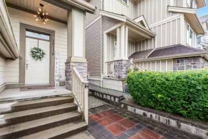 10138 241a Street, Maple Ridge, BC, Maple Ridge — Single Family Residence for sale