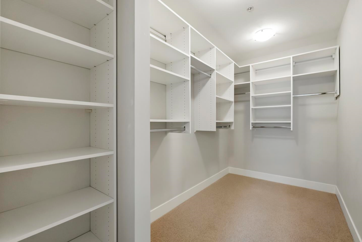 Hallway Photo of 309 16433 64 Avenue, Surrey, BC