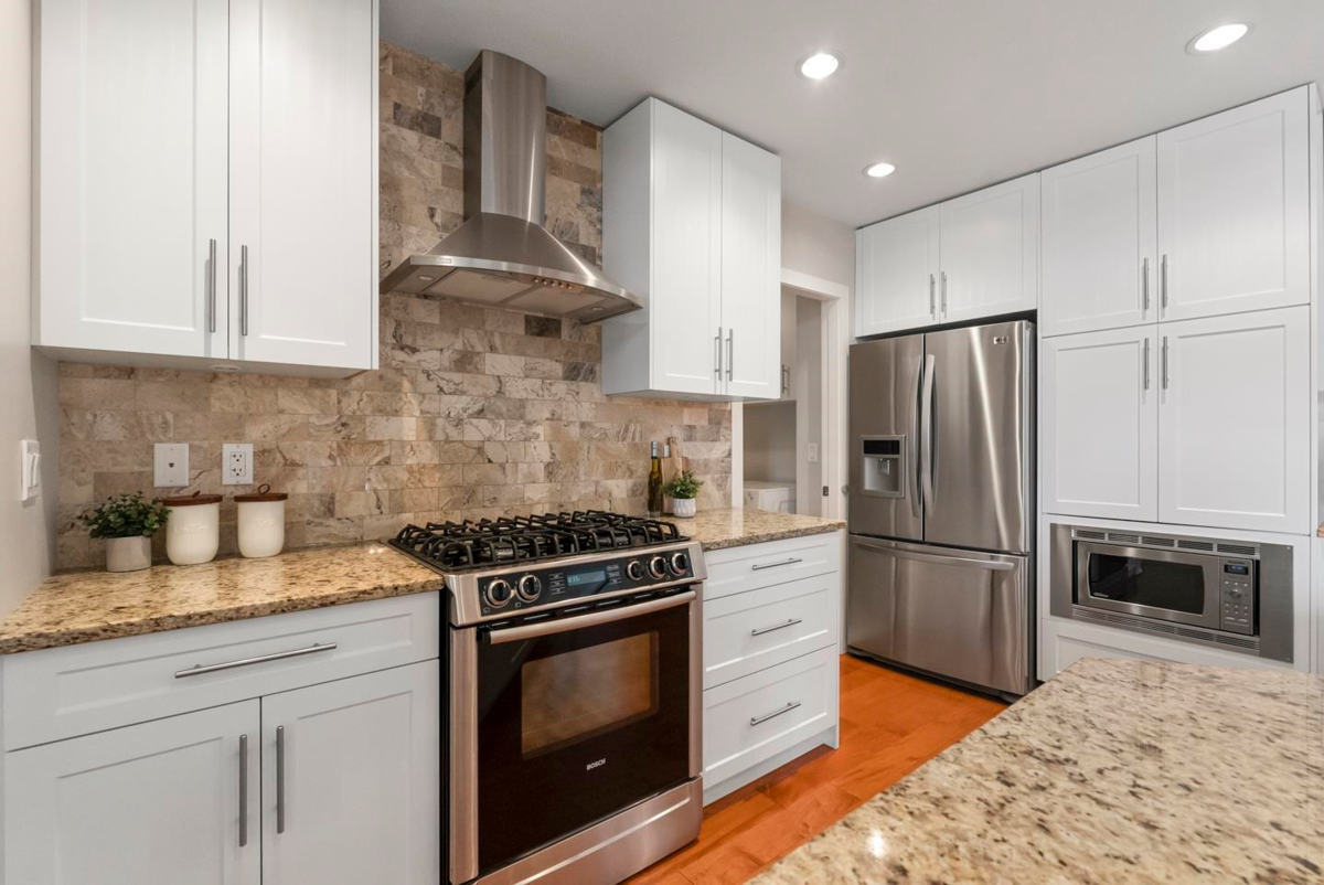 Primary Bedroom Photo of 309 16433 64 Avenue, Surrey, BC